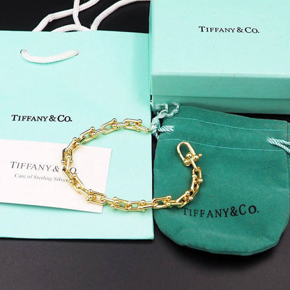 Tiffany 
Bracelet 💥
Master quality 💯
With normal boxes 🗃️ 
50 dhs✅

With master box 📦 
95 dhs✅

Zain216
♥️♥️♥️