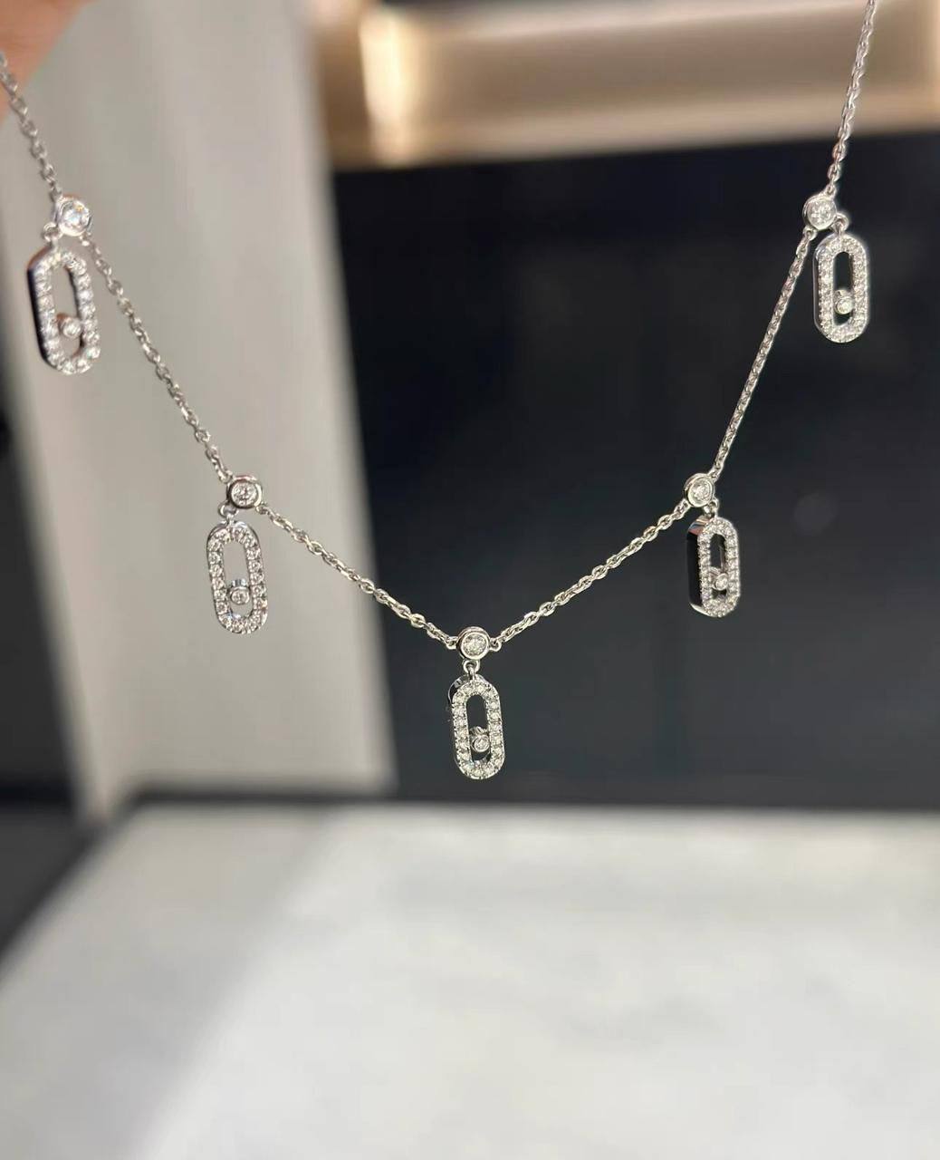 Messika 🌊*
Necklace 🦋
Earring❤️‍🔥
Master quality 💯
With normal boxes 📦 
80 dhs✅
With master box 🗃️ 
120 dhs✅

Zain216
♥️♥️♥️