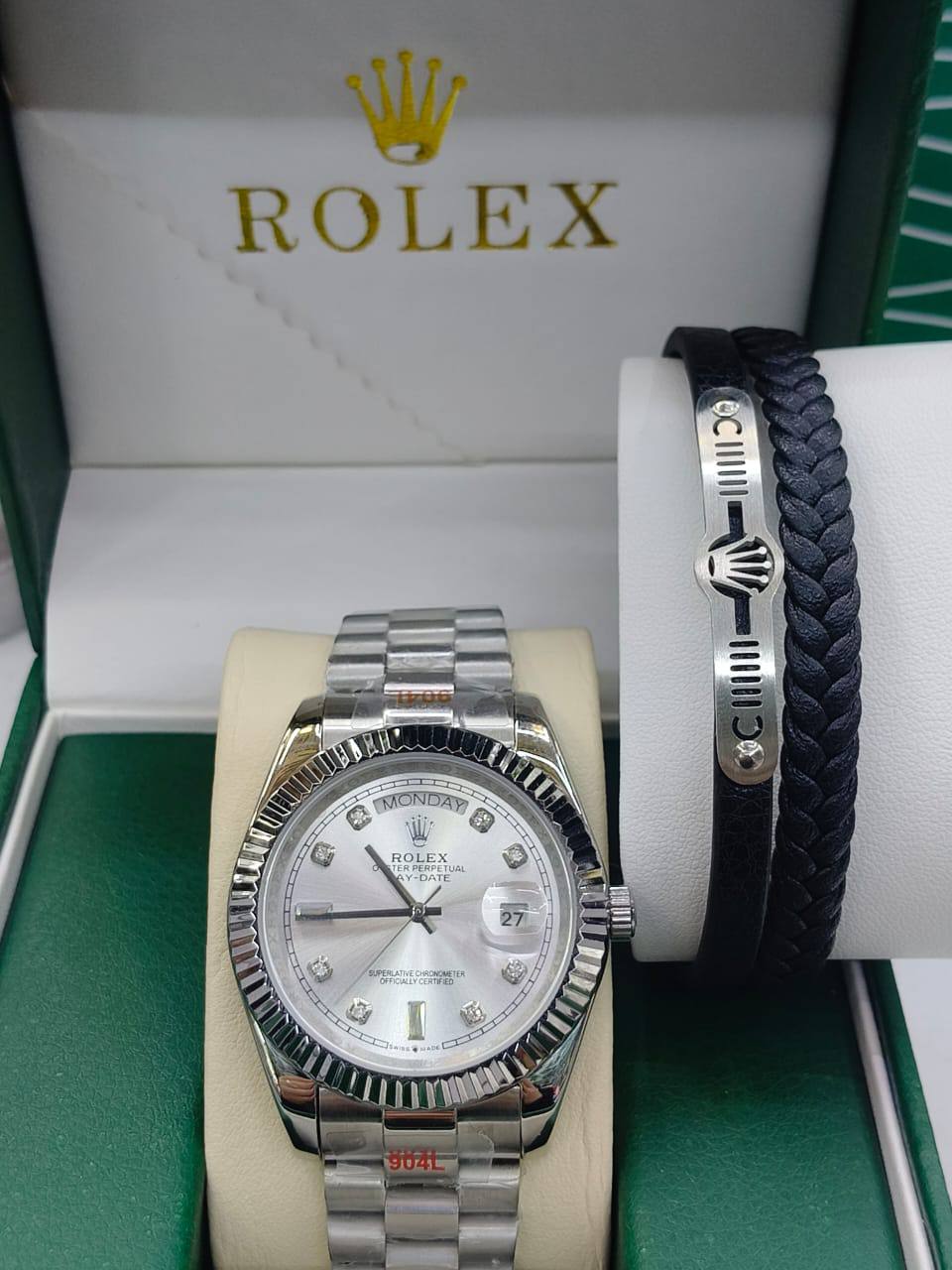 Rolex 
automatic for man 
230 dhs✅
with bracelet

Zain25
♥️♥️♥️