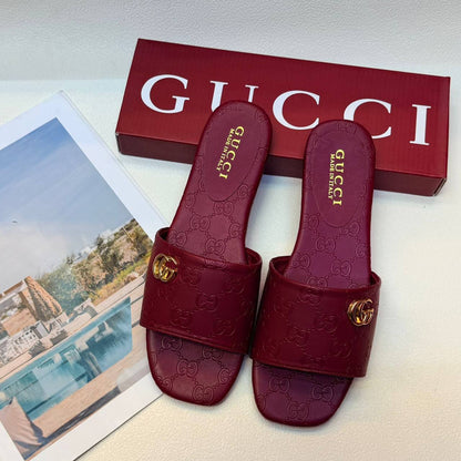 Gucci
Size 36 to 41
75 dhs✅

Zain236
♥️♥️♥️