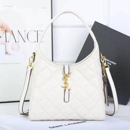 YSL Saint Laurent
Hobo Bag Gold Hardware
Quilted Nappa Leather
With Long Belt Strap
With BOX🎁

Size : 25 cm
110 dhs✅

Zain239
♥️♥️♥️