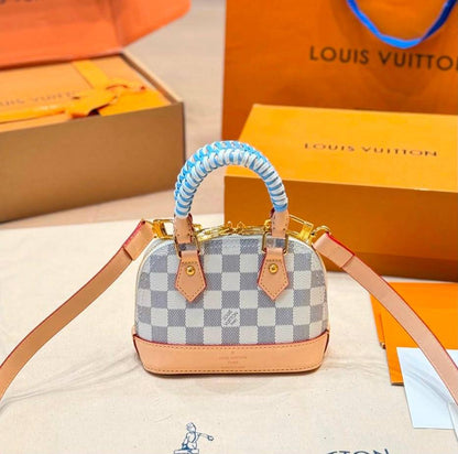 LV ALMA 
NEW DESIGN MINI SIZE MASTER QUALITY 
210 dhs🇦🇪🇦🇪

Zain295
♥️♥️♥️
