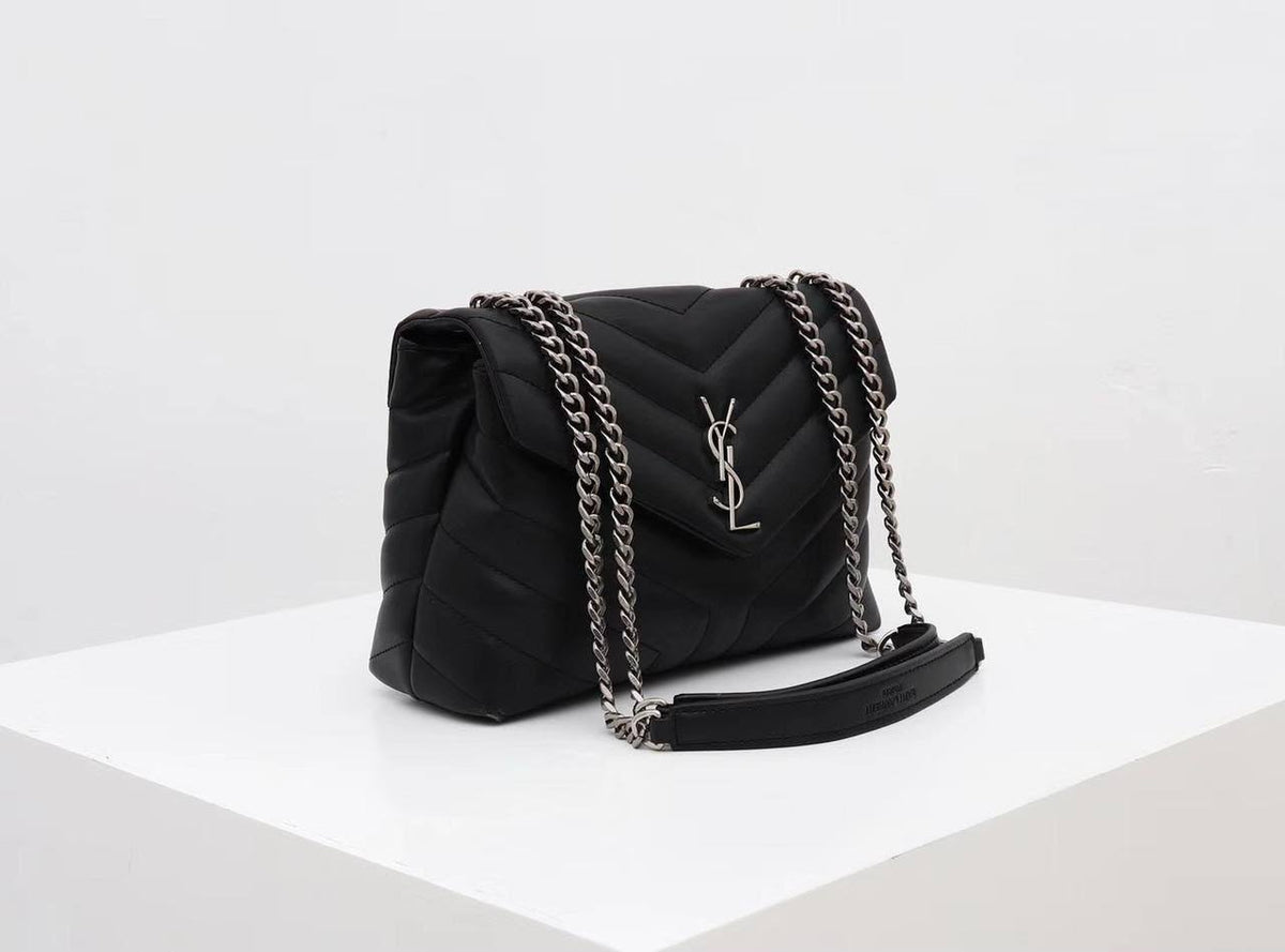 Ysl

290 dhs🇦🇪🇦🇪

Zain153
♥️♥️♥️