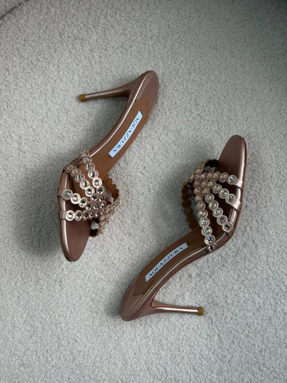 Aquazzura
𝑨𝑨𝑨 𝑸𝑼𝑨𝑳𝑰𝑻𝒀
𝑺𝑰𝒁𝑬 {36 𝒕𝒐 42}
𝑯𝑬𝑬𝑳 8.5 𝑪𝑴
490 dhs🇦🇪

Zain81
♥️♥️♥️