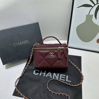 Chanel
withbox 
🎁🎁🎁

95 dhs❣️

Zain143
♥️♥️♥️