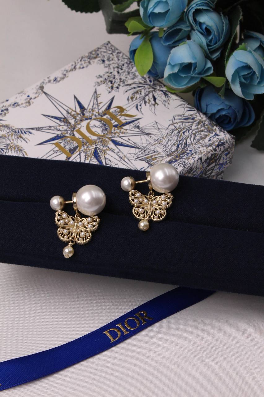 DIOR 🤍
* ⁠↗️ *Super Master Quality ®️*⬆️
* DIOR  CD Butterfly Chain with Pearl PENDANT , EARINGS & BRACLET
For Price 👇 WhatsApp✅
 0568585901
0507557372
0552275751 Owner Zain 👌

Zain106
♥️♥️♥️