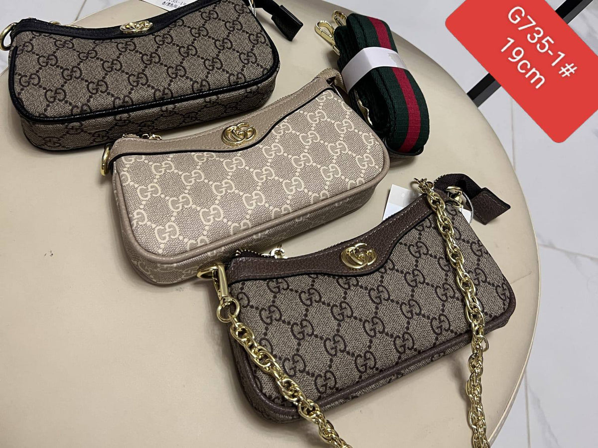 Gucci

90 dhs🇦🇪🇦🇪

with box
size 19cm

Zain26
♥️♥️♥️