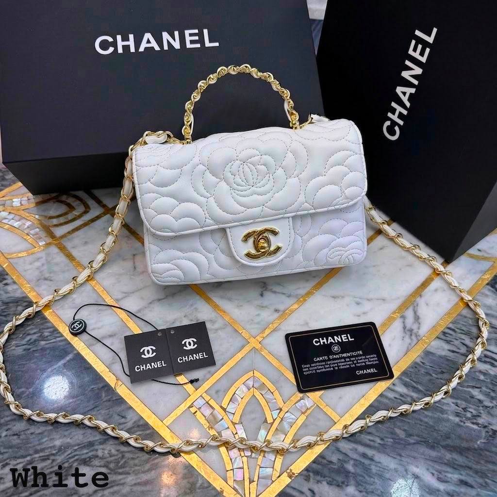 Chanel ᴛᴏᴘ ʜᴀɴᴅʟᴇ/ chain
ᴇᴍʙʀᴏɪᴅᴇᴅ ғᴏʟʟᴏᴡᴇʀ 
ɢᴏʟᴅ ʜᴀʀᴅᴡᴀʀᴇ 
ᴡɪᴛʜʙᴏx
ᴄᴀᴠɪᴀʀ 
sɪᴢᴇ:20ᴄᴍ
105 dhs🇦🇪🇦🇪

Zain56
♥️♥️♥️