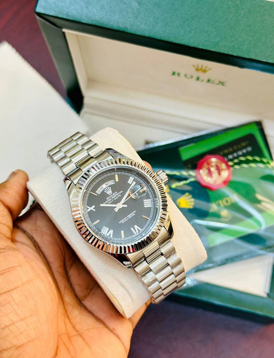 Rolex Men
*Day & Date*
70 dhs🪙💚
*Battery*

Zain29
♥️♥️♥️