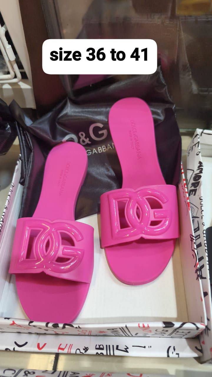 D&G

Size 36 to 41 

70 dhs🪙💕

Zain146
♥️♥️♥️