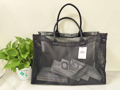 Alo Bag
55 dhs🪙🌨️

Zain40
♥️♥️♥️
