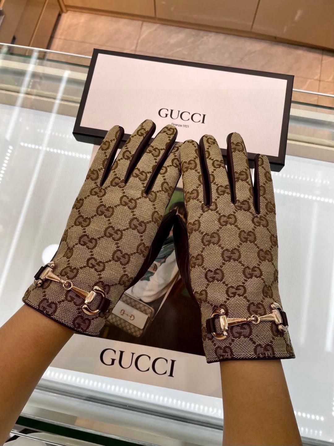 VALENTINO - GUCCI
💙*VIP QUALITY*💙
350 dhs✅✅

Zain281
♥️♥️♥️