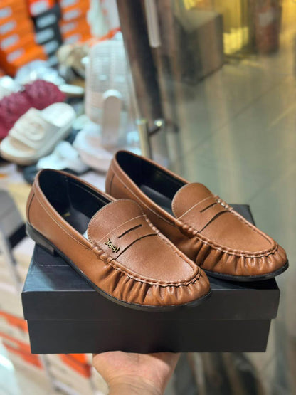 Ysl 

Size 40 to 46 

150 dhs🇦🇪🇦🇪

Zain146
♥️♥️♥️