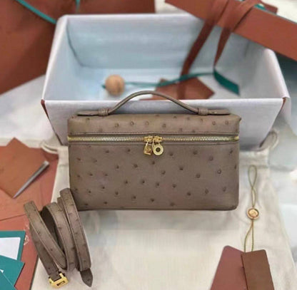 Loro piana

95 dhs🇦🇪🇦🇪

size：19cm

GOOD-quality 
with box

Zain35
♥️♥️♥️