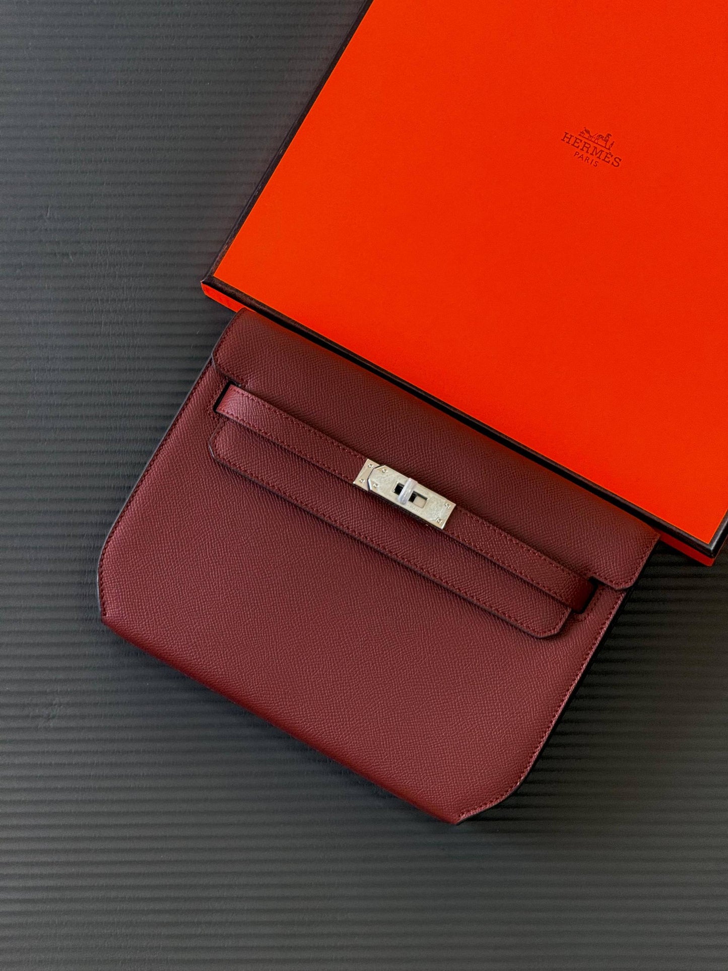Hermes depeche epsom leather 24cm💕master quality😍with box
340 dhs🪙🌨️

Zain52
♥️♥️♥️