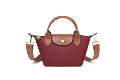 NEW CAME 

LONG CHAMP 

BAG GOOD QUALITY 

65 DHS🇦🇪🇦🇪🇦🇪

 SIZE: 25-12-9cm

Zain40
♥️♥️♥️