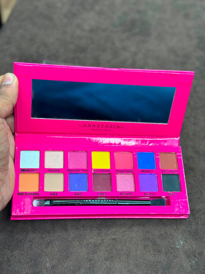 Makeup 
Any Pc
25 dhs✅

Zain49
♥️♥️♥️