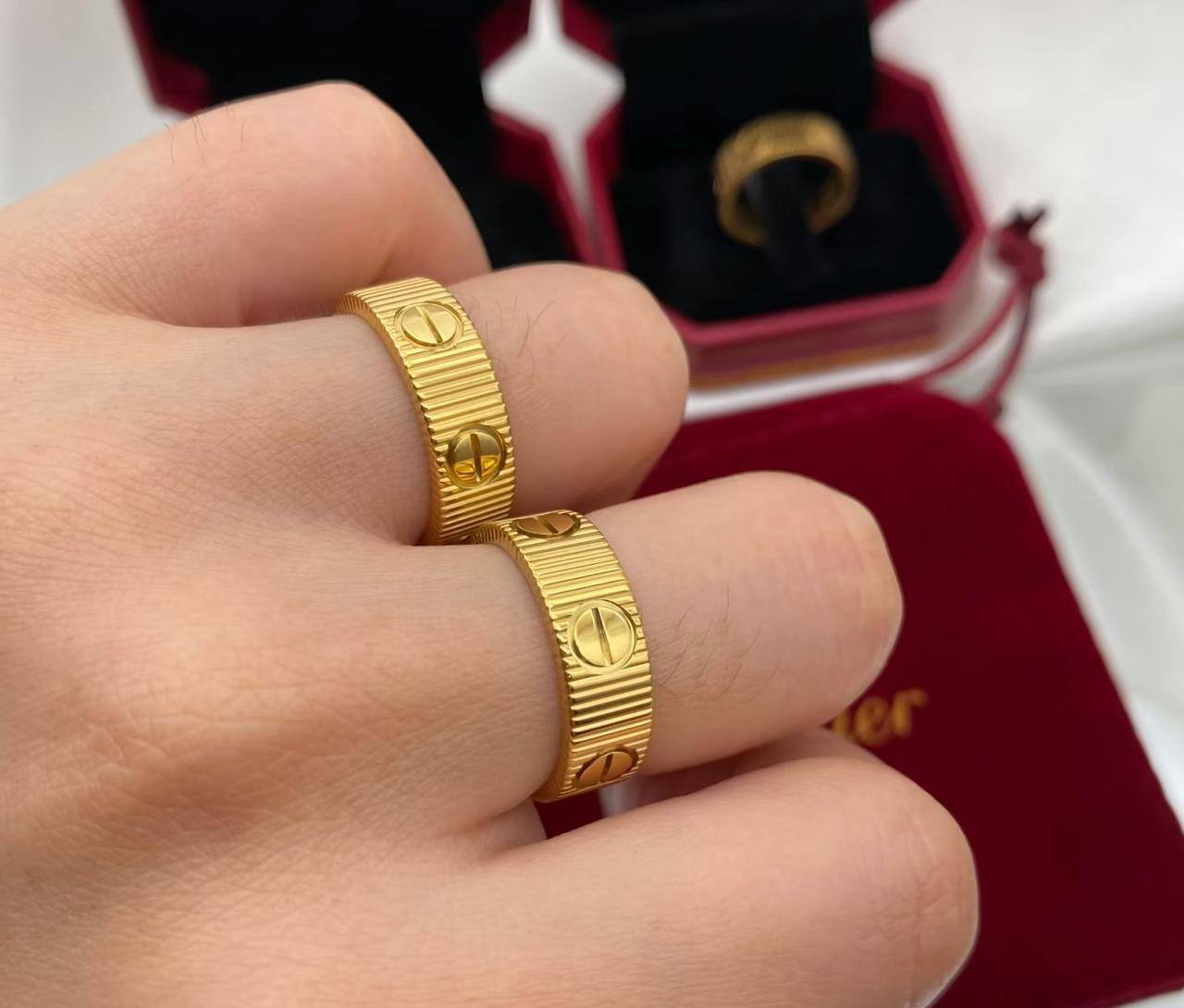 cartier ❤️‍🔥*
Ring 💍 size 👇
6,7,8,9
Master quality 💯
With normal boxes 📦 
45 dhs🪙🌨️
With master box 🗃️ 
80 dhs🪙🌨️

Zain216
 ♥️♥️♥️