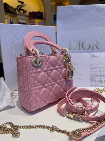 Super Master dior

950 dhs
With full package

Zaincornerstore

اطلبوها من الوتس المثبت في الأعلى👆🏻👆🏻

تواصلو معنا 👈🏻 Zain 
For order WhatsApp pinned 👆🏻

♥️♥️♥️