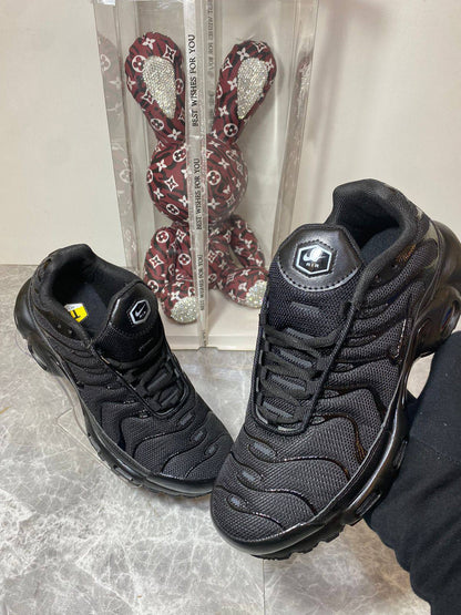 Nike Air Max TN Black 🖤
36-45 AVAILABLE 🤩
150 dhs🇦🇪🇦🇪

Zain242
♥️♥️♥️