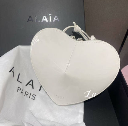 Alaia
110 dhs✅
Best  quality

with box
🎁🎁🎁

Zain74
♥️♥️♥️