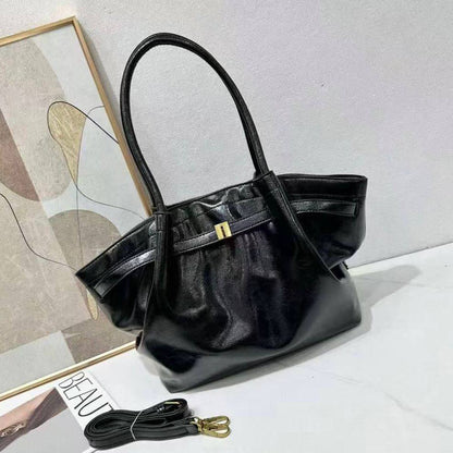 JW PEI  
GOOD QUALITY 
100 dhs✅
SIZE: 26.5cm

Zain295
♥️♥️♥️