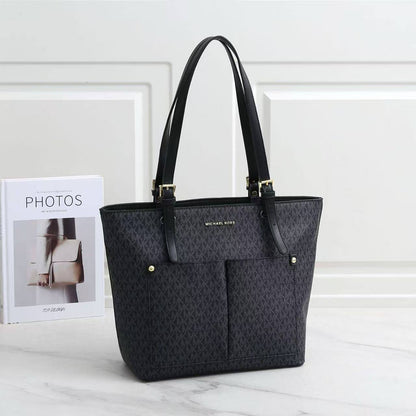 MK
95 dhs🇦🇪🇦🇪
size 38×12×28cm

Zain42
♥️♥️♥️