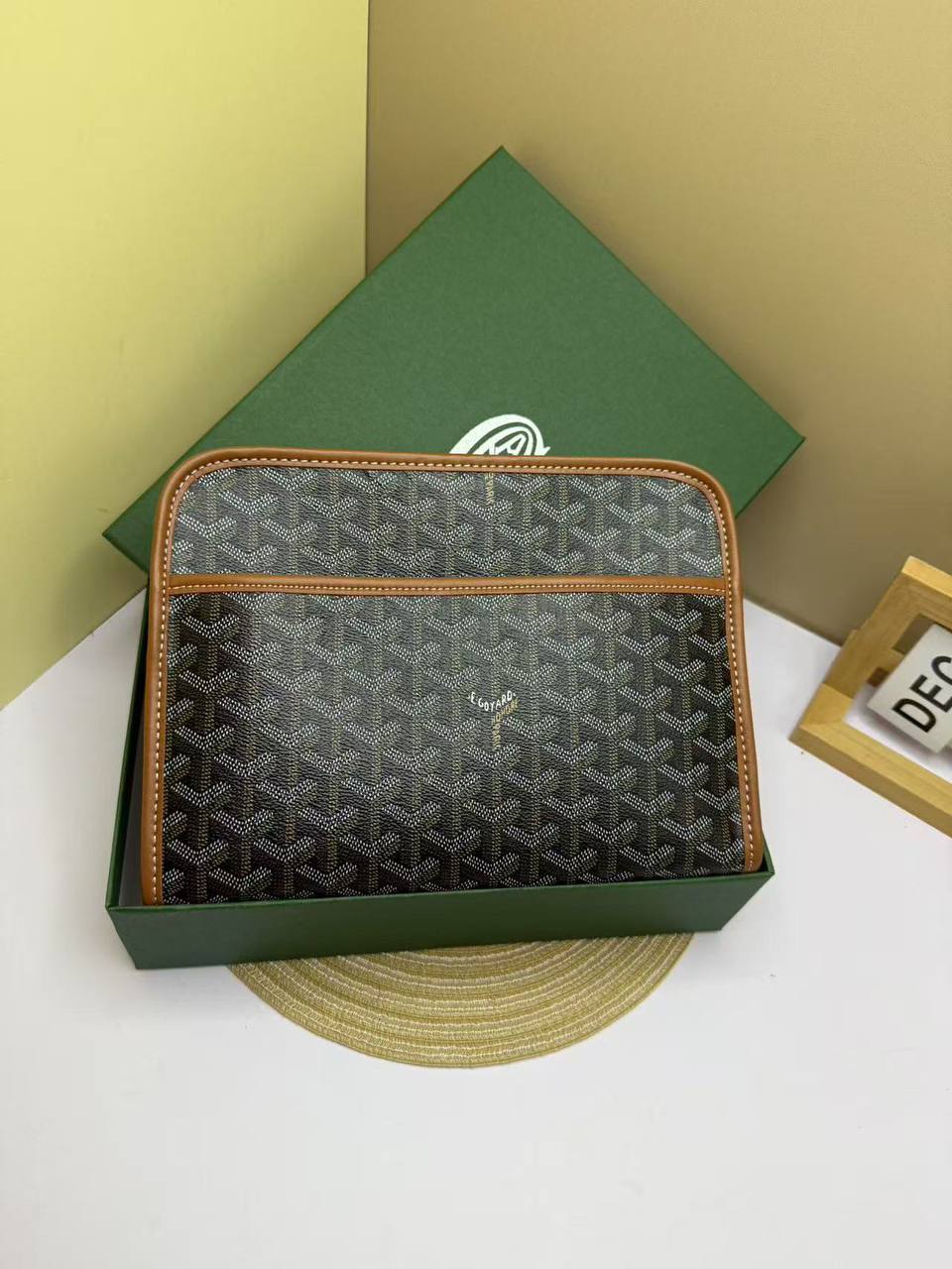 Goyard

85 dhs🪙🌨️ 


Withbox
🎁🎁🎁

Zain143
♥️♥️♥️