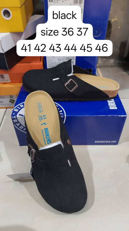 Birkenstock
110 dhs💛

Zain146
♥️♥️♥️
