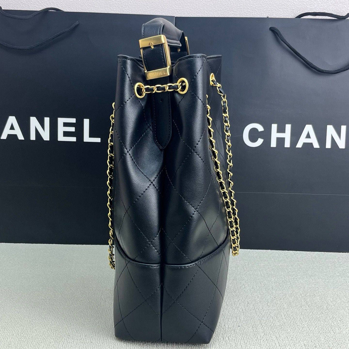 CHANEL

 NEW CAME 

GOOD QUALITY 
110 dhs🇦🇪🇦🇪

Zain295
♥️♥️♥️