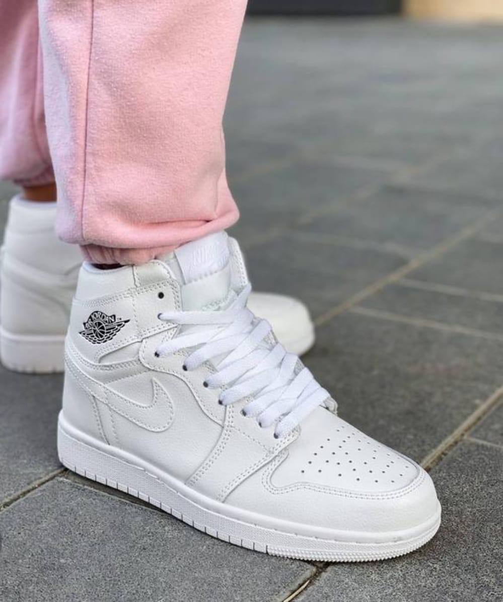 NIKE
Size 40to44
65 dhs❣️

Zain27
♥️♥️♥️