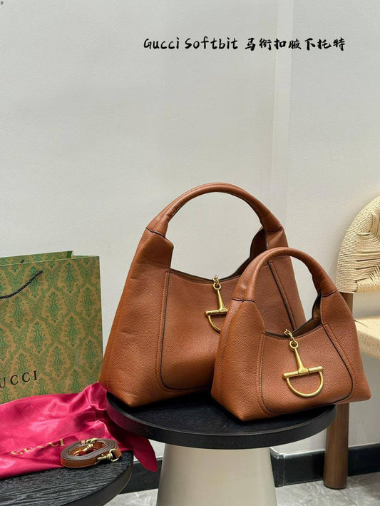 Master Bags
+++
For Price 👇 WTSP Text Zain 0568585901

Zain134
♥️♥️♥️
