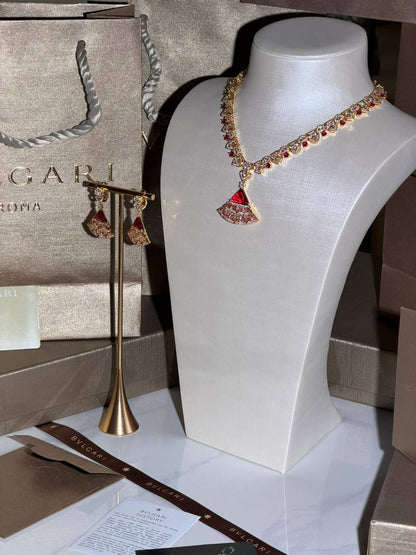 *BVlGARI*
New Collection 😍

Quality: Super Master 
Non -Tarnish color
* Necklace 
* ⁠Earrings
* For Price 👇 WTSP Text Zain 0568585901
* ⁠⁠
* ⁠Zain268
♥️♥️♥️