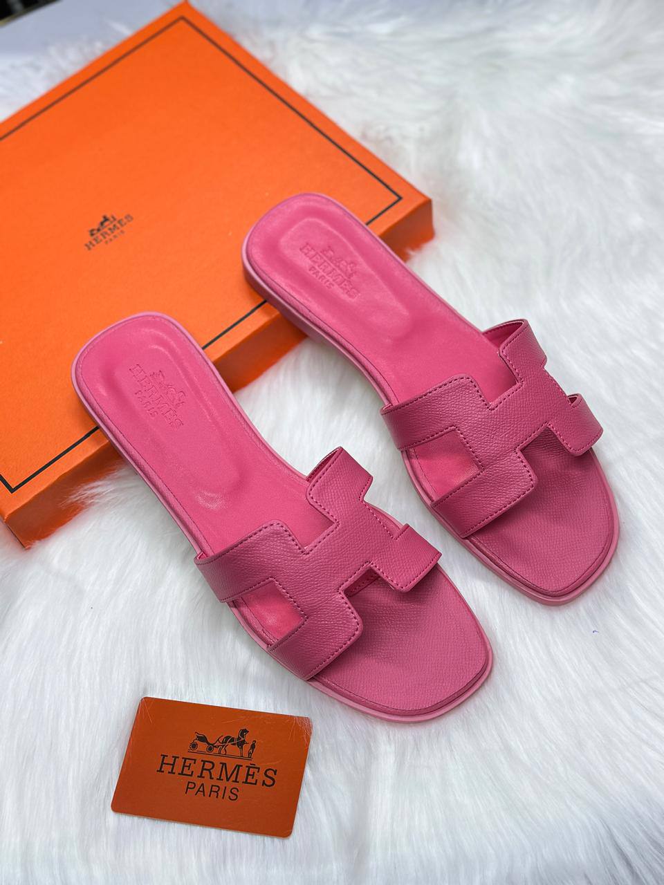 Hermes 
Oran
Size 36 to 41
85 dhs🪙🌨️

Zain21
♥️♥️♥️