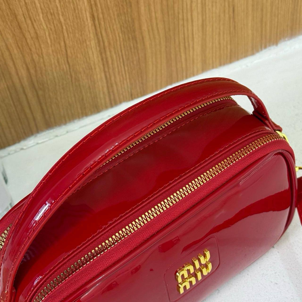 Miu Miu
20*11.5*8cm
50 dhs🪙💕

Zain17
♥️♥️♥️