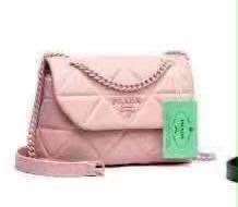 Prada
90 dhs✅
With box

Zain219
♥️♥️♥️