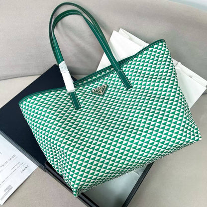 PRADA 
SUPER MASTER QUALITY 
For Price 👇 WhatsApp✅
0568585901 
0507557372
0552275751 Owner Zain 👌

Zain307
♥️♥️♥️