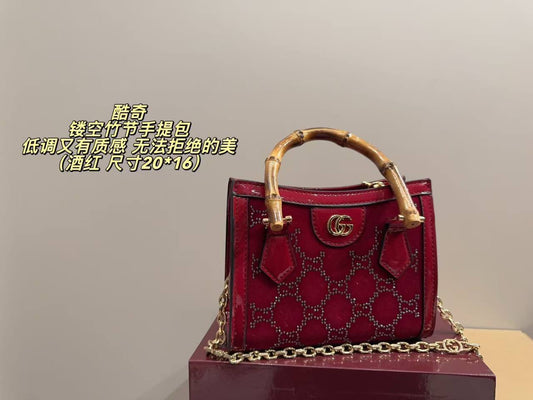 Gucci
Master🌺
Gucci💕💕
20cm🤗 270 dhs✅
with Double Box 🗃️

Zain297
♥️♥️♥️