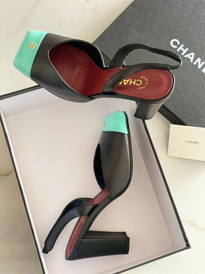 CHANEL
AAA master quality 
Size 37……..41 
450 dhs✅

Zain180
♥️♥️♥️