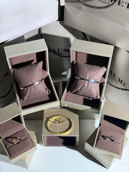 Chaumet
Fine Set
 Latest Collection  😍
<Bangles
<Rings 
Color:- Gold ,Rose Gold & Silver
Quality: Super Master
For Price 👇 WTSP Text Zain 0568585901
0507557372
0544061607

Zain268
♥️♥️♥️