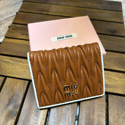 *NEW COLLECTION*

Miu Miu

*MASTER QUALITY*

140 dhs🪙

Zain202
♥️♥️♥️