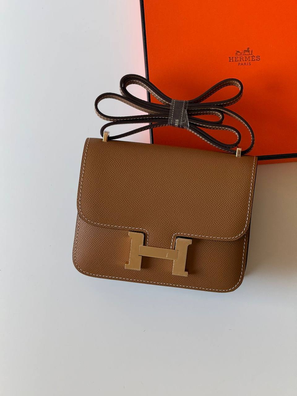 Hermes
 constance 18cm💥Master quality ✅with box📦
340 dhs✅

Zain52
♥️♥️♥️