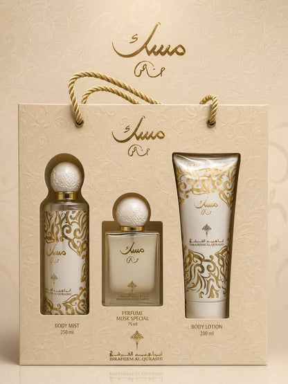 Musk
Body mist 250 ml
Perfume 75 ml
Body cream200 ml
65 dhs✅

Zain60
♥️♥️♥️