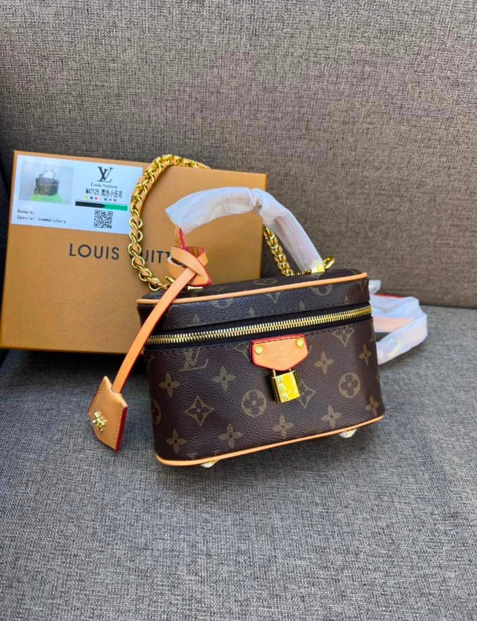 LV
95 dhs💓
High-quality 

with box
🎁🎁🎁

Zain35
♥️♥️♥️
