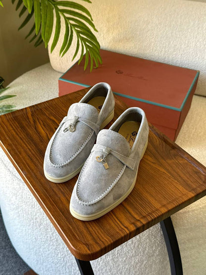 LORA PIANA 
SuperMaster Quality 💯
450 dhs💓
Size:36-41💥

Zain171
♥️♥️♥️