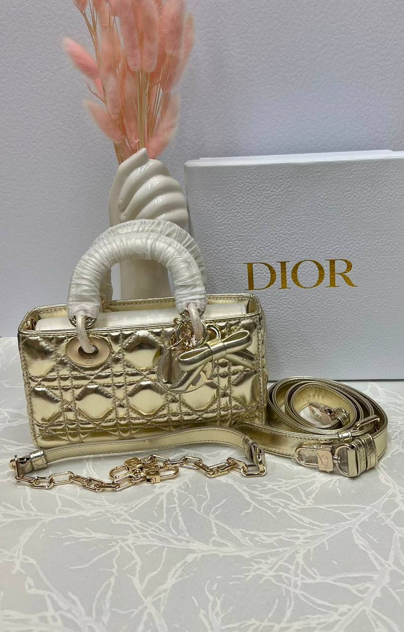 DIOR NEW  COLLECTION 💫💫💕
Super master quality 🔥🔥🔥💯
Available 💕💕💕
With full package 🎁
For Price 👇 WhatsApp✅
0568585901 
0507557372
0552275751 Owner Zain 👌

Zain252
♥️♥️♥️