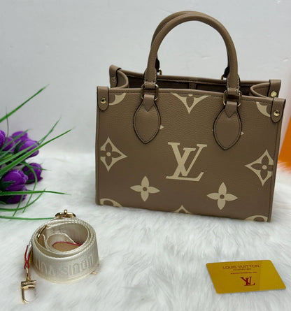 LV

with box 
🎁🎁🎁

120 dhs🪙🌨️

Zain177
♥️♥️♥️