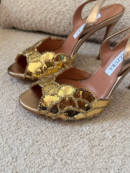 AQUAZZURA 

𝐀𝐯𝐚𝐢𝐥𝐚𝐛𝐥𝐞 𝐍𝐨𝐰

𝐒𝐢𝐳𝐞𝐬: 𝟑𝟔 — 𝟒𝟏


500 dhs🇦🇪🇦🇪

Zain298
♥️♥️♥️