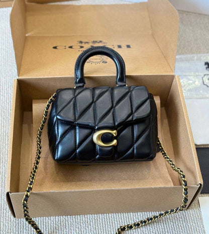 COACH 

NEW CAME GOOD QUALITY 

WITH BOX 
🎁🎁🎁

95 dhs🪙🌨️

Zain39
♥️♥️♥️