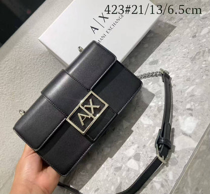 Armani Exchange
Good quality 💯
Size:21*cm
110 dhs🇦🇪🇦🇪🇦🇪

With box 📦🔥🔥

Zain70
♥️♥️♥️